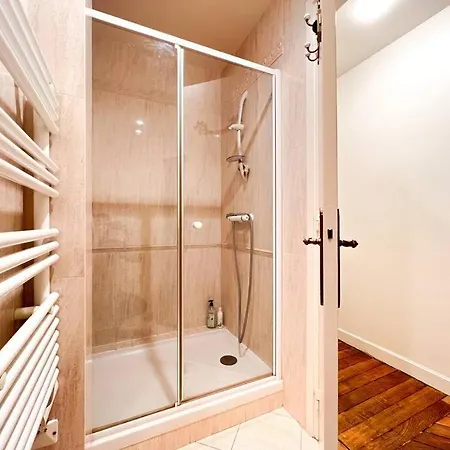 16th Arrondissement Luxury Living