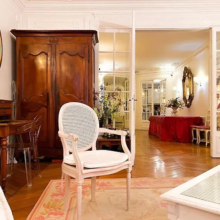 16th Arrondissement Luxury Living *